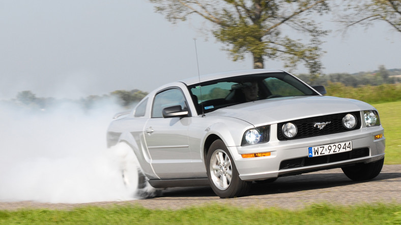 Ford Mustang V (2005-14) – 2006 r./29 000 zł