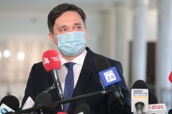 Wyższość prawa UE nad krajowym. RPO chce wyłączenia Pawłowicz i trzech innych sędziów TK