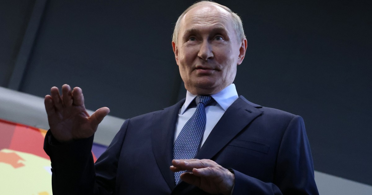 Putin dokręca śrubę. Nowe przepisy pozwolą uznać każdą grupę za "ekstremistyczną"
