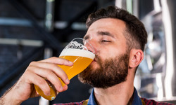 Czy piwo bezalkoholowe jest zdrowe? Dietetyczka wyjaśnia
