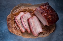 Przepis na boczek pieczony Tomasza Strzelczyka. Idealny na wielkanocny stół