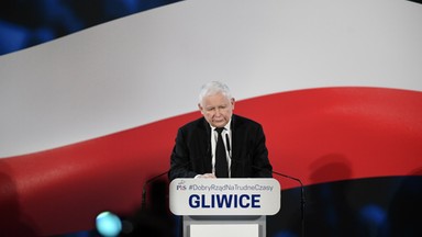 Kaczyński w Gliwicach: koalicja PO-PSL osłabiała polską armię  