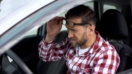 czy magnez pomaga na drżenie powiek