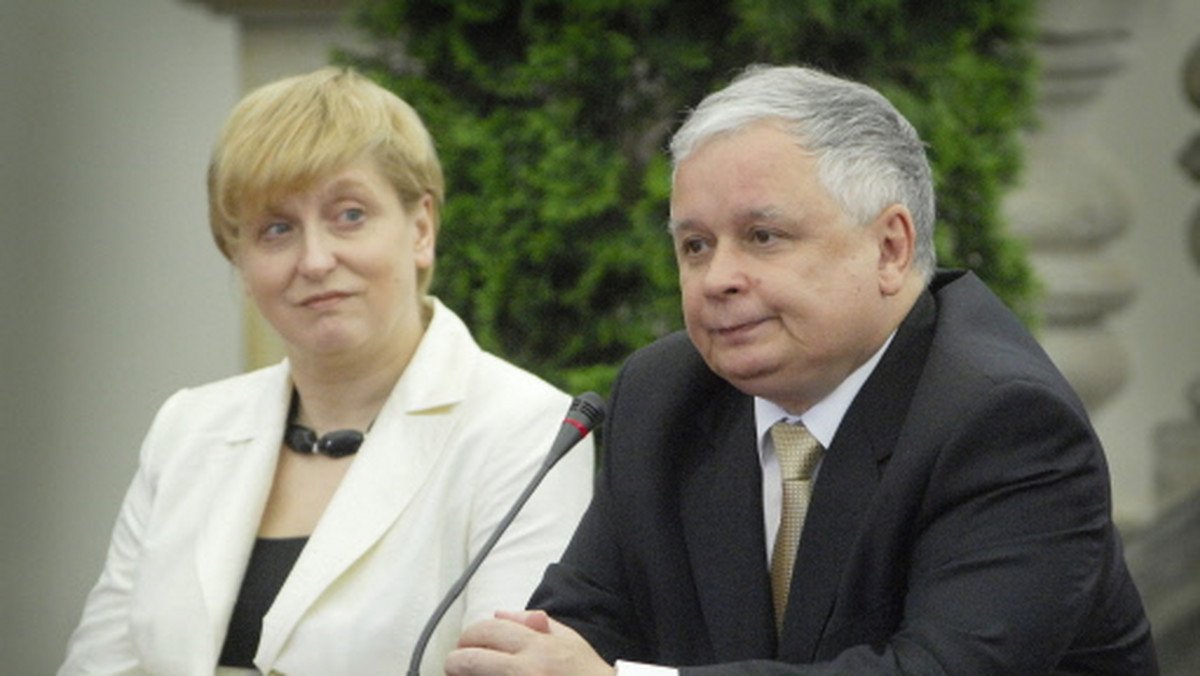 Lech Kaczyński nie będzie już szantażować Donalda Tuska w sprawie wyjazdu Anny Fotygi na placówkę przy ONZ - nieoficjalnie dowiedział się "Wprost".