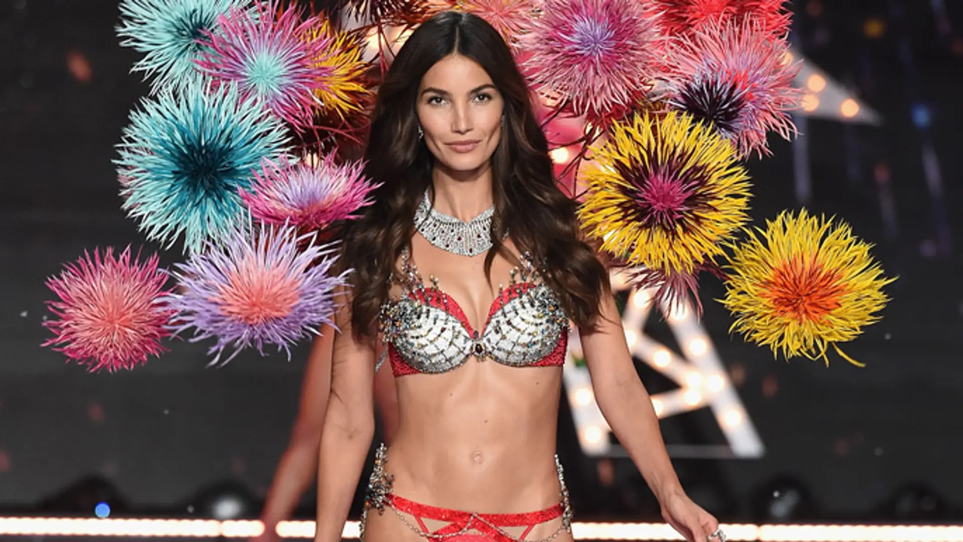 Kto jeszcze nie widzał niech nadrabia! Zdjęcia z pokazu Victoria's Secret 2015