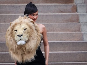 „Ennyi hipokratát, akik ráadásul húst esznek!” - Ízekre szedtük a  Schiaparelli és Kylie Jenner körüli hisztériát