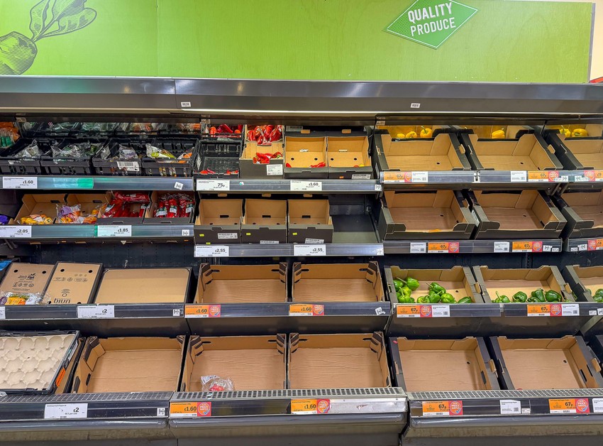 Ilustracija: prazni rafovi u marketima