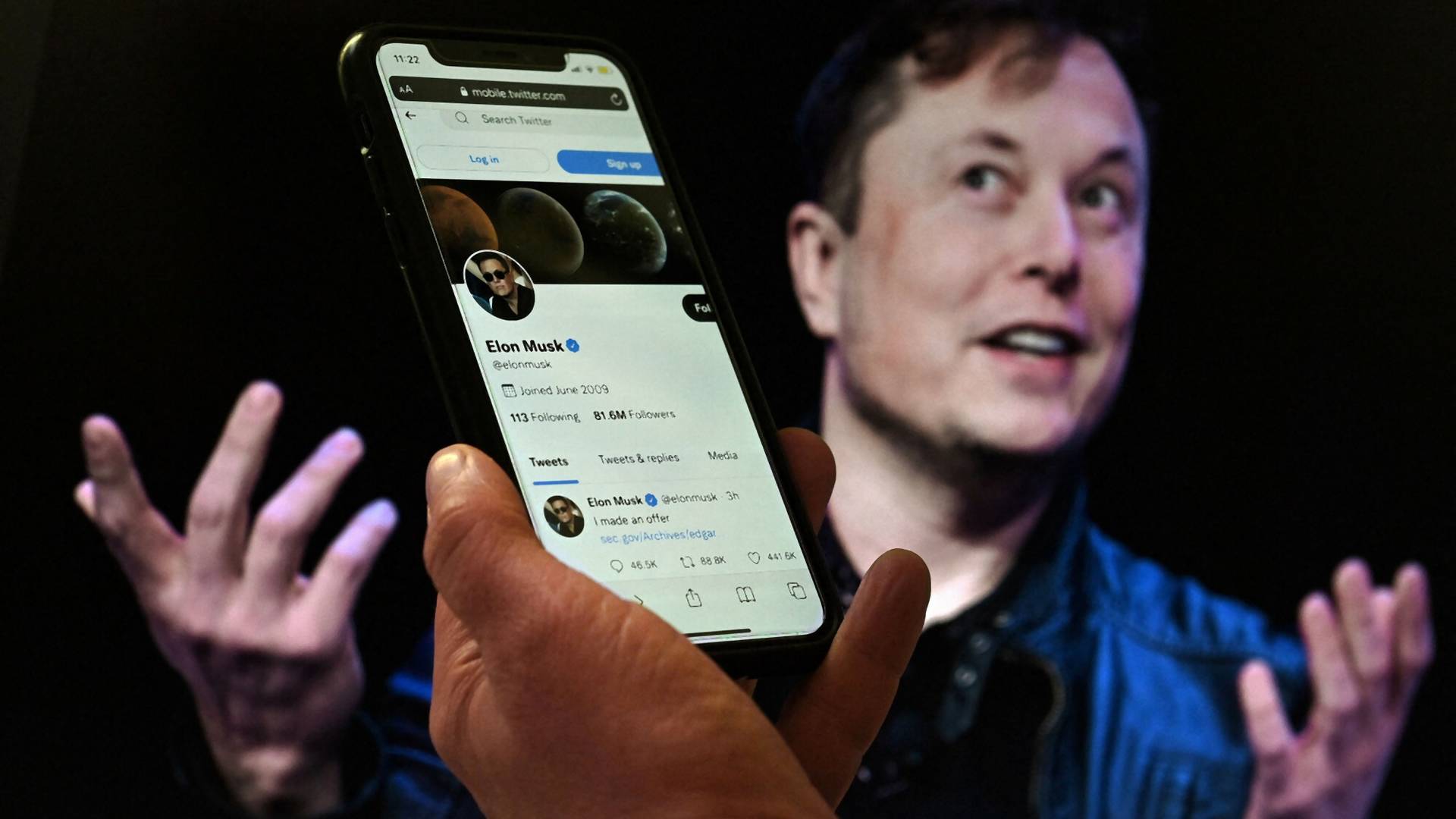 Elon Musk kupił Twittera za 44 mld dolarów. Zapowiada walkę z botami