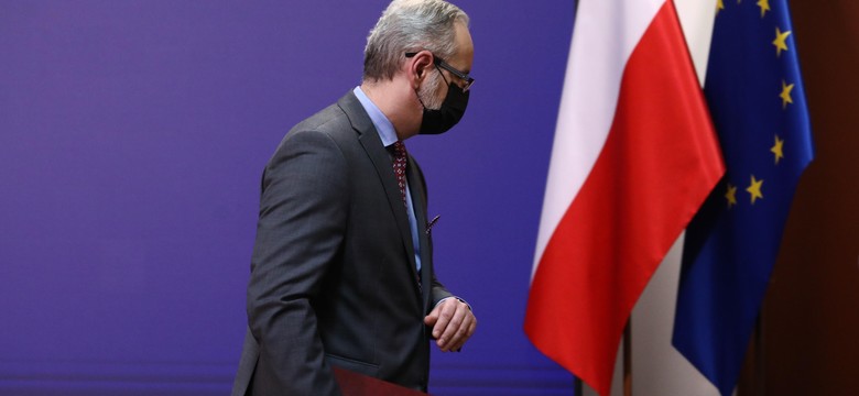 Lewica: Niedzielski uległ presji antyszczepionkowców