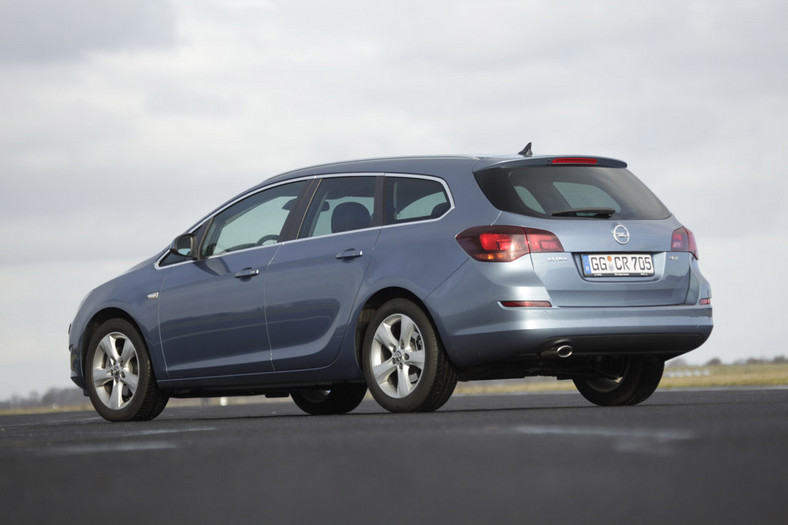 Opel Astra Sports Tourer 2.0 CDTI: Opel nieźle kombinuje!