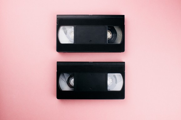Možda na tavanu imate pravo BOGATSTVO, a da to ni ne znate: Ukoliko posedujete neke od ovih VHS kaseta možete zaraditi i do 30.000 evra