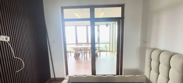 TERETANA, SPA CENTAR, BAZEN, KOŠARKAŠKI TEREN: Vila Aleksandre Subotić parira holivudskim: Oprostila mužu prevaru, pa se baškari u luksuzu