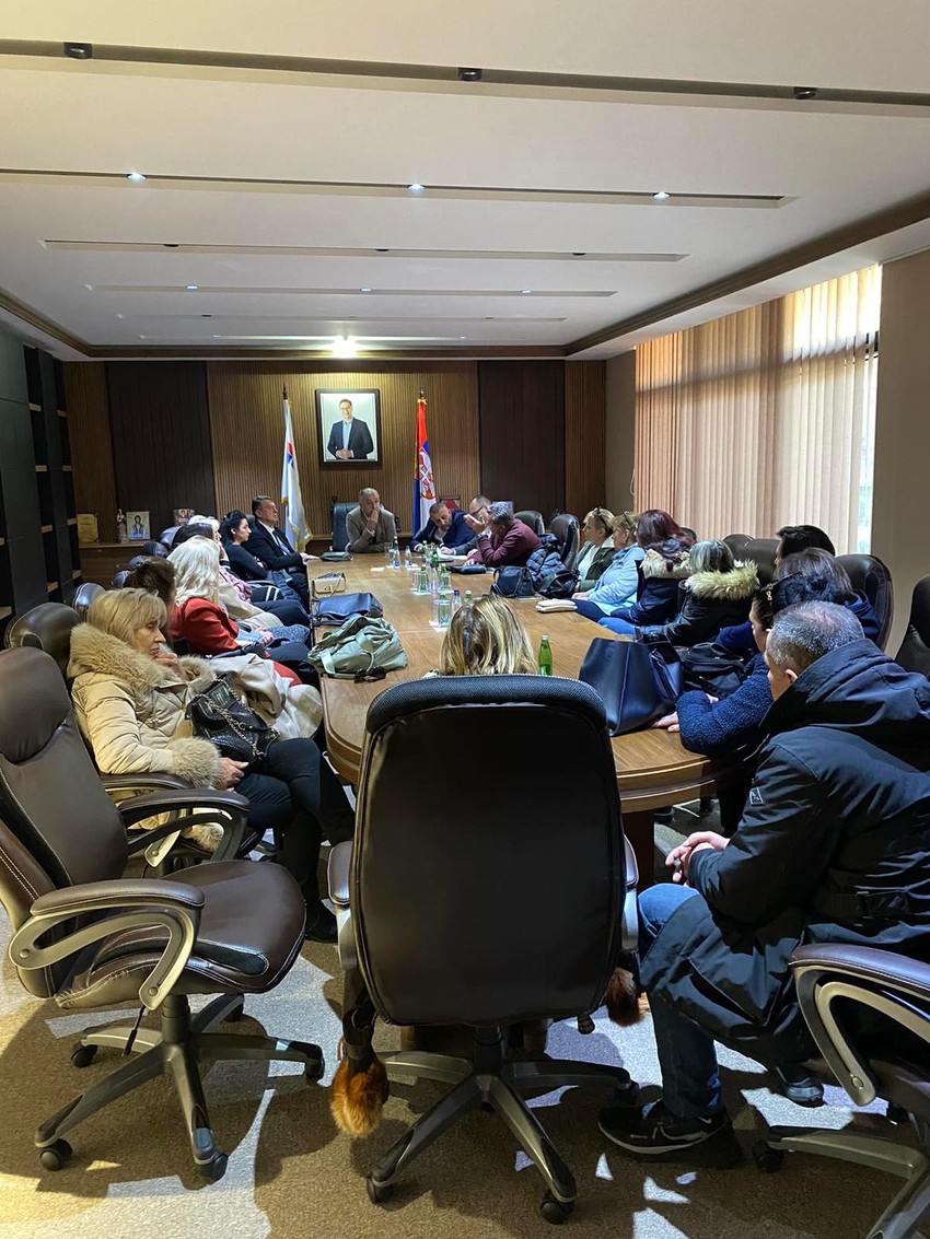 Zaposleni Poreske uprave u KM i dalje će dobijati primanja iz budžeta Srbije