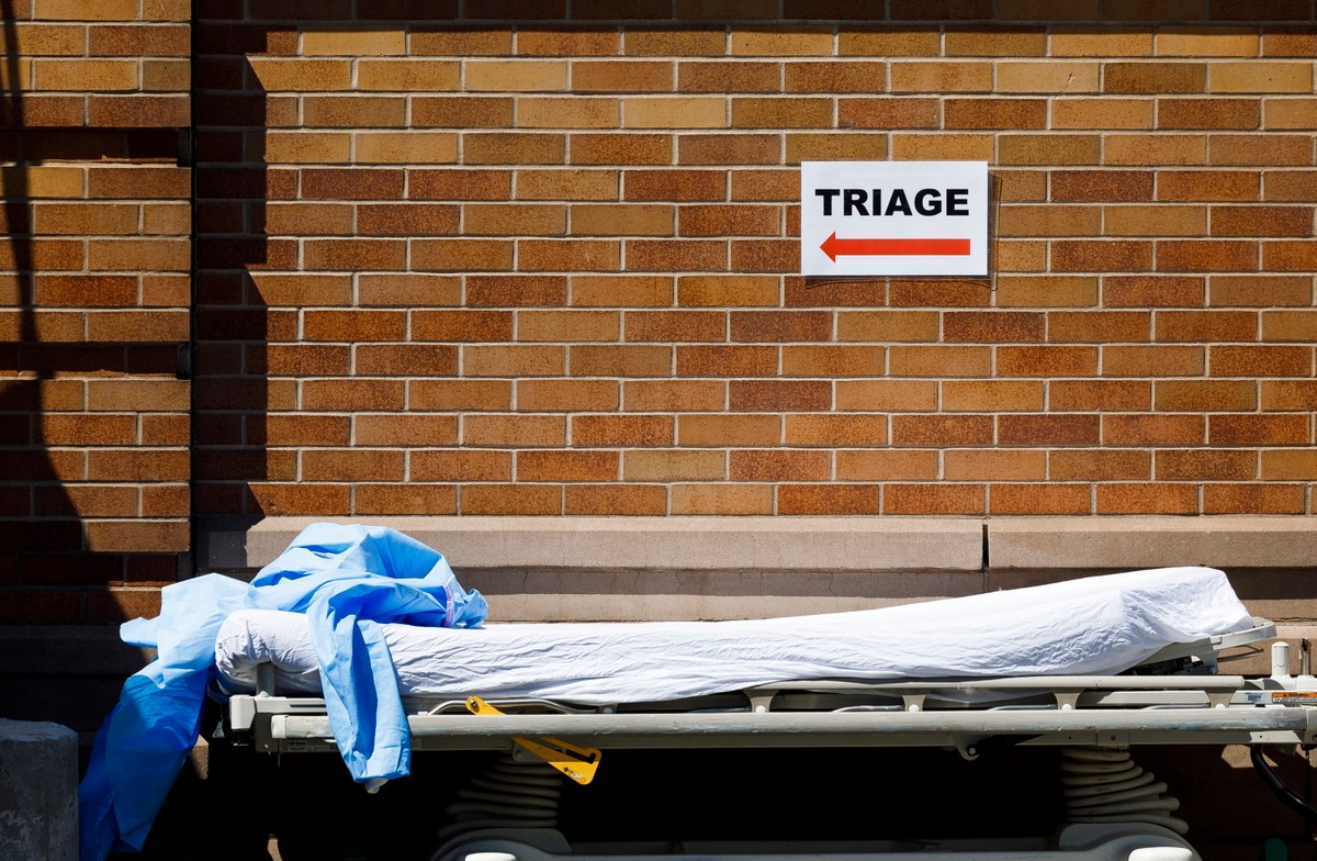 Nowy Jork. Szpitalne łóżko