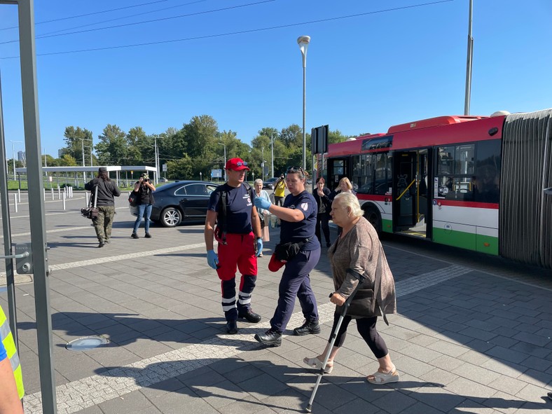 Autobus z ewakuowanymi przyjechał na Arenę Lublin