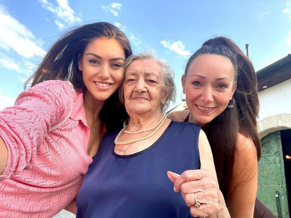 Dédmamája nevelte fel Kulcsár Edina  édesanyját, így aztán a modell-üzletasszony nem is ismerhette meg a nagymamáját / Fotó: Instagram