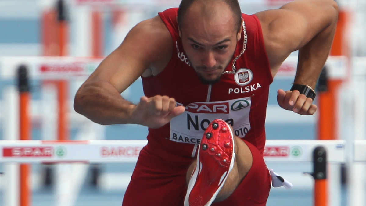 Dominikowi Bochenkowi nie udało się zakwalifikować do finału biegu na 110 m przez płotki podczas lekkoatletycznych mistrzostw Europy, które odbywają się w Barcelonie. Chwilę później awansować zdołał polski kandydat do medalu, Artur Noga. Polak zajął trzecie miejsce w swoim biegu, choć osiągnął cel dopiero na finiszu.