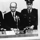 Adolf Eichman podczas procesu w Jerozolimie w 1961 r. Został uznany winnym zbrodni przeciwko ludzkości. Wyrok wykonano w maju 1962 r. 