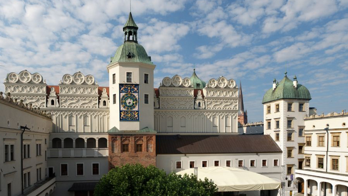 Interaktywną wersję siedemnastowiecznego kabinetu - kolekcji osobliwości - księcia Filipa II można oglądać w Zamku Książąt Pomorskich w Szczecinie. Na zwiedzających czekają cyfrowe rekonstrukcje przedmiotów ukazujących renesansowe wyobrażenie świata.