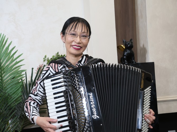 Japanka zbog harmonike iz Tokija došla u Srbiju, pa muža našla na svadbi