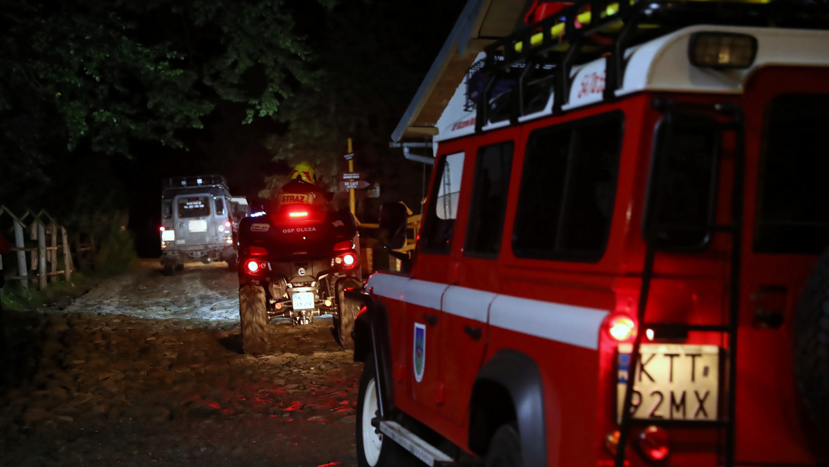 O godz. 4.45 nad ranem zakończyła się akcja ewakuacyjna turystów z Kasprowego Wierchu. Po burzy doszło do awarii kolejki. Zepsuł się też system awaryjny, dlatego turyści byli zwożeni samochodami terenowymi z Myślenickich Turni, a inni wyruszyli ze szczytu pieszo. Z powodu awarii w sobotę kolejka na Kasprowy Wierch jest nieczynna.