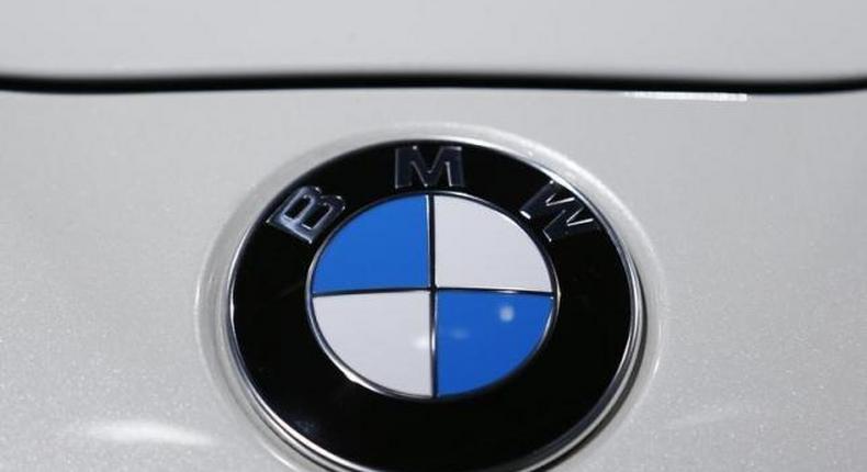 Germany's BMW warns its British Rolls-Royce staff of risk from EU exit - BBC