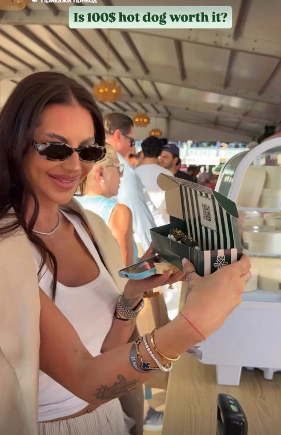 Zorana jede hot dog od 100 dolara