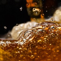 Netes hiszti, vagy tényleg baj van? Coca-cola terméket ittak, majd kórházba kerültek mérgezés gyanújával