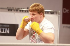 Powietkin wsparł Putina. 'To efekt lania, jakie dostał od Kliczki'