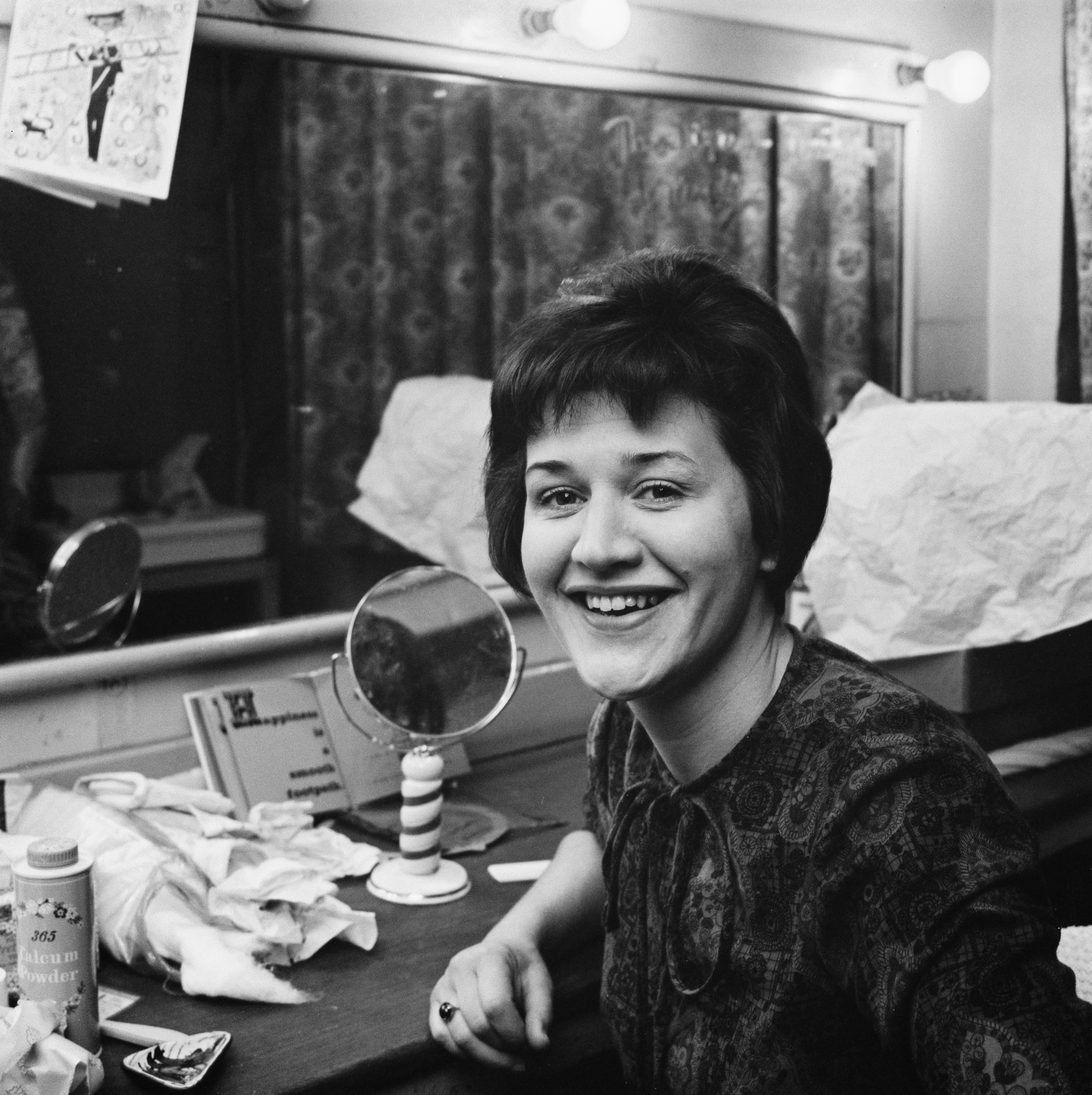 Nie żyje Patricia Routledge, Hiacynta z 'Co ludzie powiedzą?'