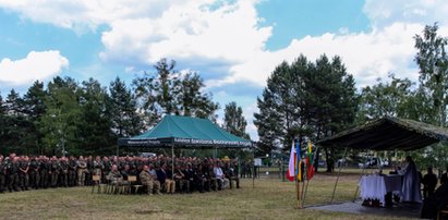 Błaszczak wstrzymuje zakup 300 ołtarzy! Miały być przenośne, z półkami na wino mszalne. Będzie inny sprzęt. Wiadomo, jaki