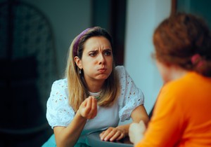 Telo šalje suptilne signale pre emotivnog sloma, kao što su stezanje u grudima ili nesvesno stiskanje vilice