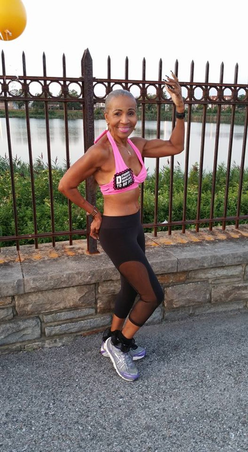 Ernestine Shepherd Cwiczy Kulturystyke Ma 80 Lat I Cwiczy Kulturystyke