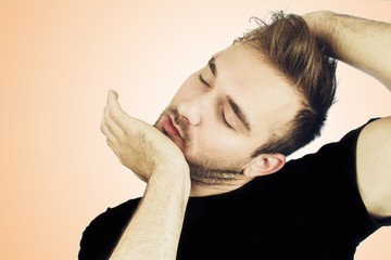 Nyakropogtatás - az orvosok elárulják, veszélyes vagy sem