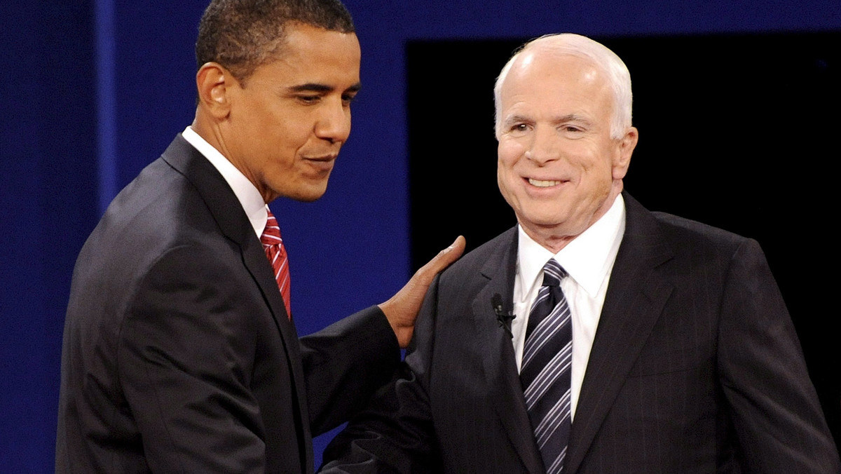 Ogłoszono pierwsze częściowe wyniki wyborów prezydenckich w USA. W Kentucky John McCain zdobył początkowo 63 procent głosów, podczas gdy Barack Obama - 36 procent. Następnie Republikanin powiększył swa przewagę do 69 procent, podczas gdy Demokracie przypadło 30 proc.