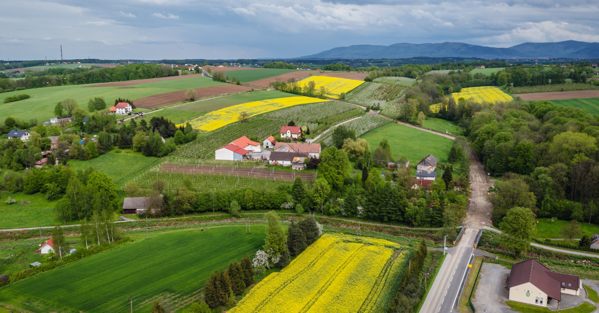 Związki rozwojowe? Małe gminy grzmią o wzmacnianiu miast kosztem wsi