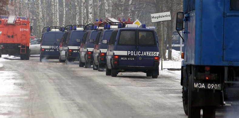 Pod domem w Magdalence zjawiło się mnóstwo policji