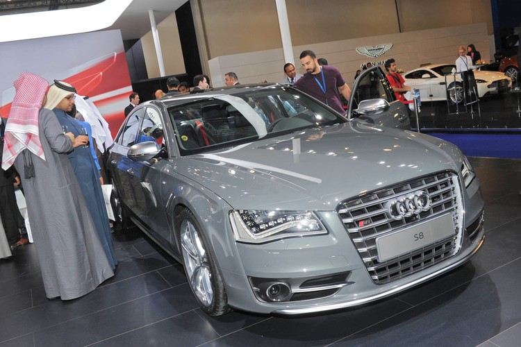 Audi S8