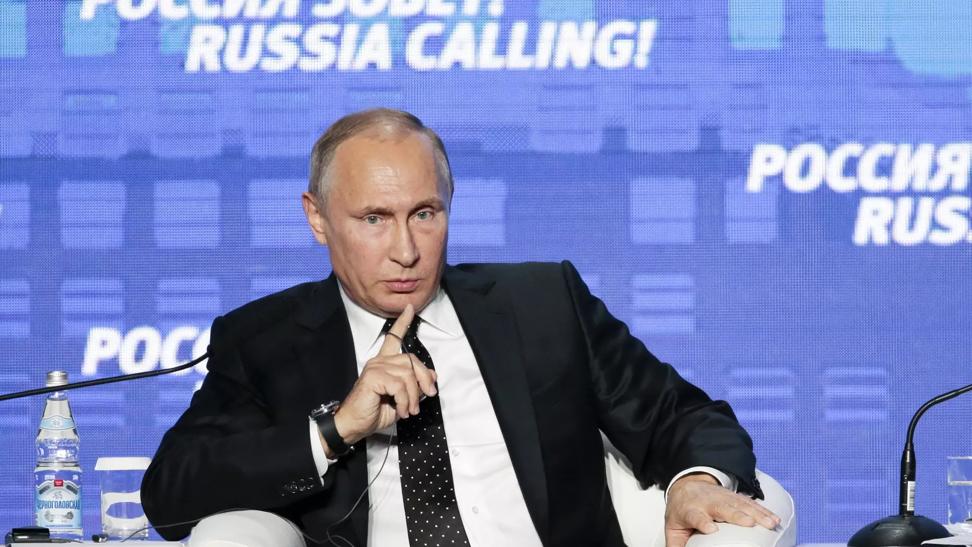 Władimir Putin wzywa swoich obywateli do powrotu do Rosji. Politolodzy: przygotowuje elity do wielkiej wojny