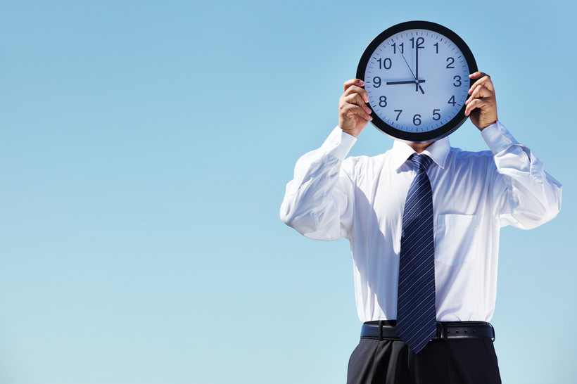 Problematykę rozliczania czasu pracy warto uwzględnić w przepisach wewnętrznych.