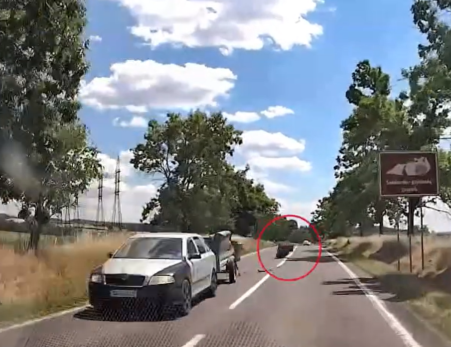 Polícia sa vyhla zrážke v poslednej chvíli.
