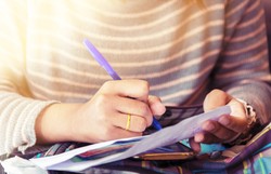 "Rz" czy "Ż"? Trudny QUIZ ortograficzny. 20/20 tylko dla mistrza