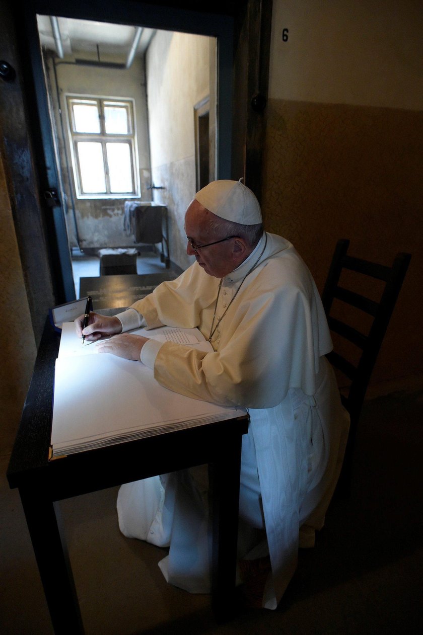 Papież Franciszek w obozie Auschwitz-Birkenau