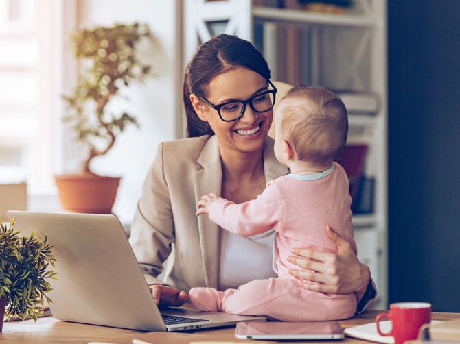 112438_zaposlena-mama-foto-shutterstock