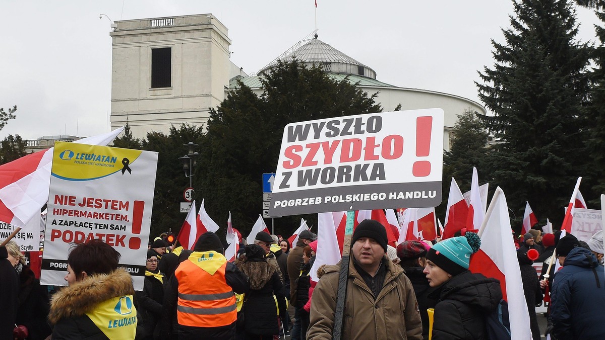 demonstracja handlowców