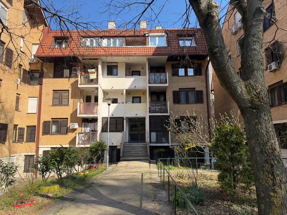 Zgrada Zlate Petrović, ovde će živeti Ena i Peja