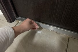 Evo zašto se posipa so ispred ulaznih vrata