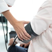 Nem mérhető magas vérnyomás: ez a 4 tünet már komoly bajt jelez