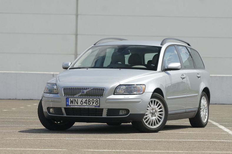 Volvo V50 2.0 D z 2005 r. - 19 800 zł