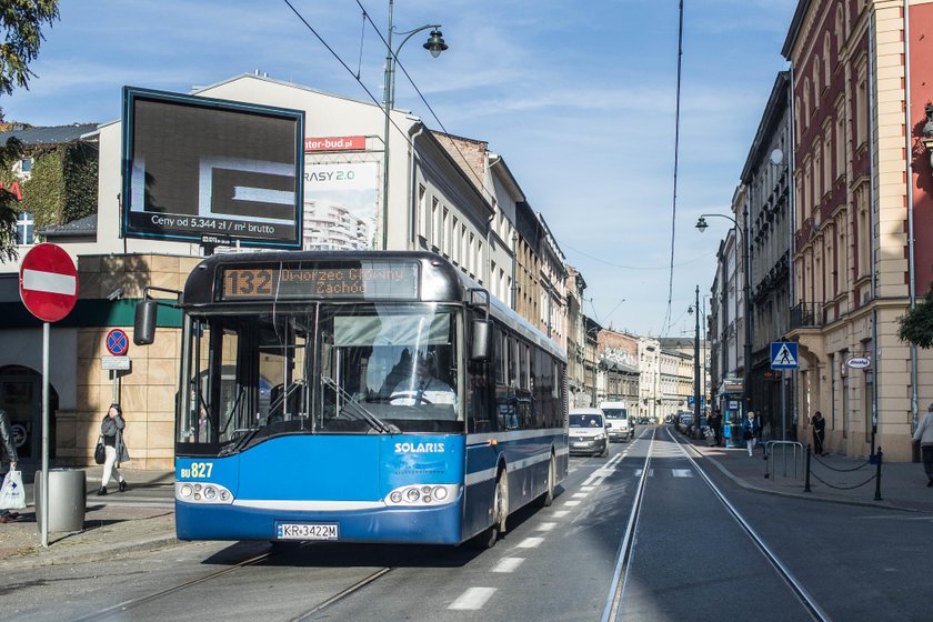 Autobusy i tramwaje nie kursują ul. Długą 